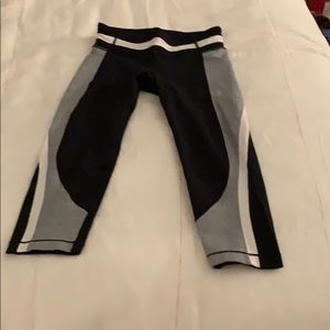 Athleta 3 quarters length pants with pockets